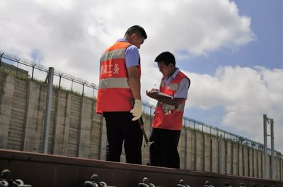 段舉辦第二屆職工職業(yè)技能競賽（鐵路線路工）決賽暨技術(shù)交流活動